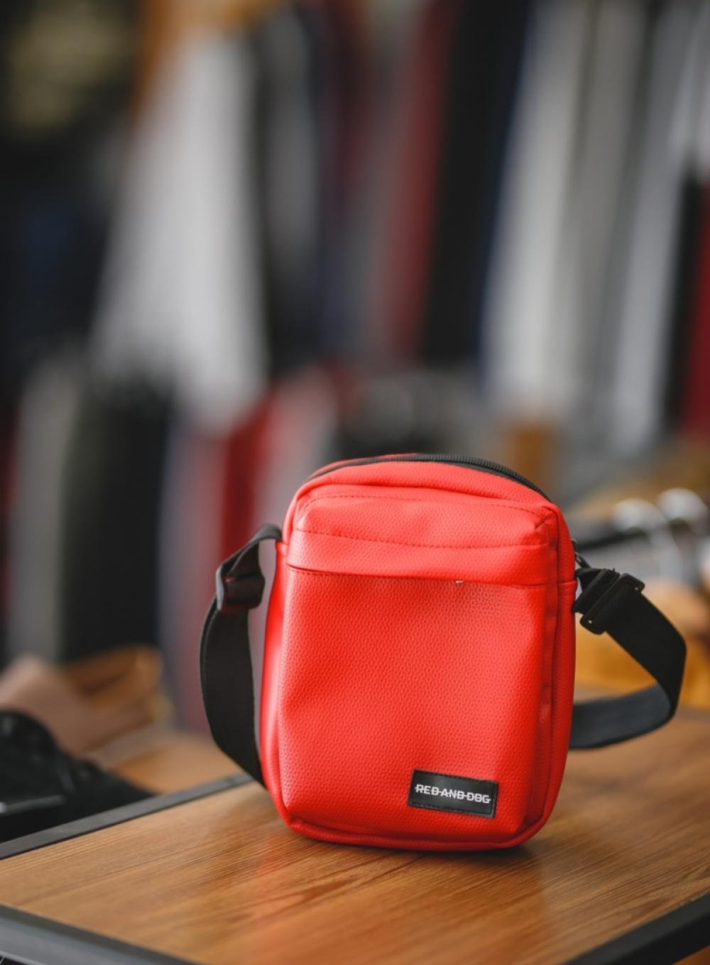Сумка на плече Flint Leatherette Red