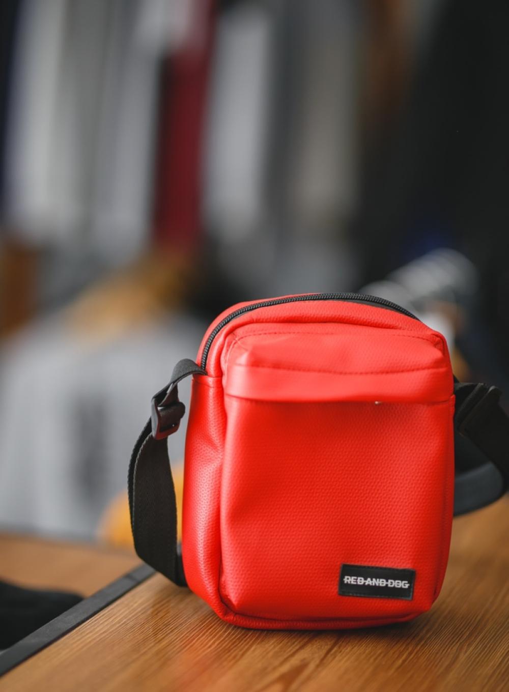 Сумка на плече Flint Leatherette Red
