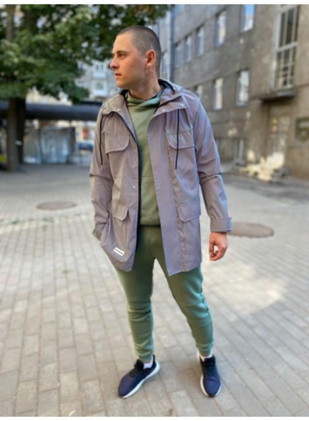 Windbreaker Button Reflection