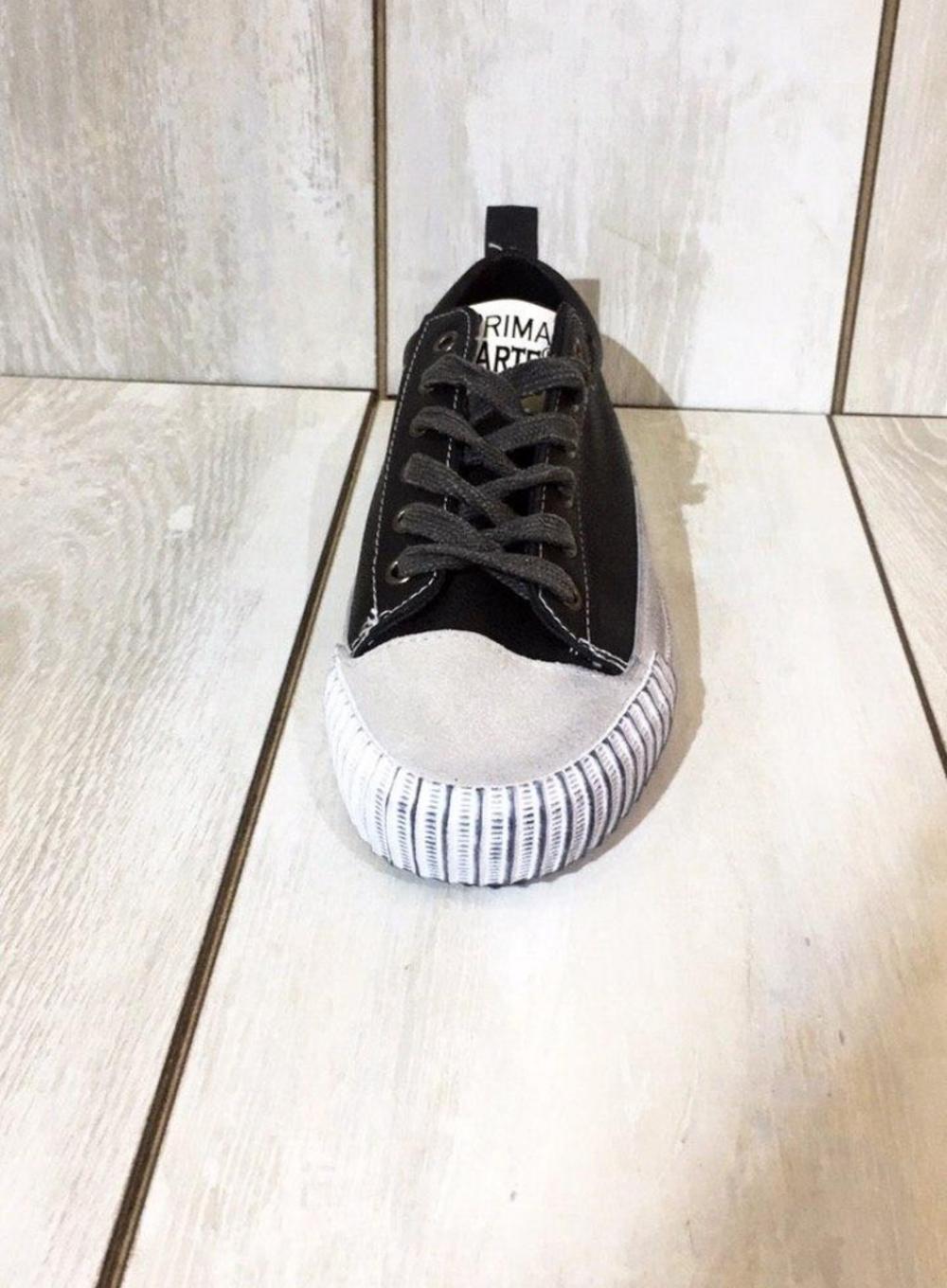 Sneakers Black Gry