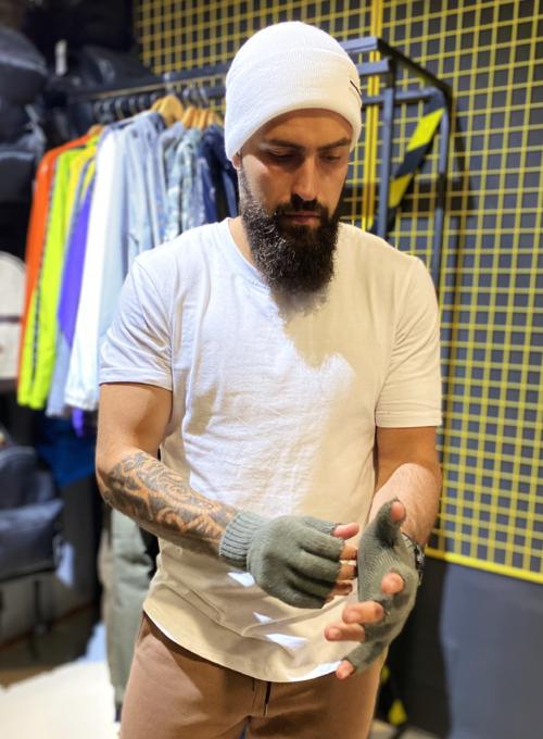 Gloves Shot Grey